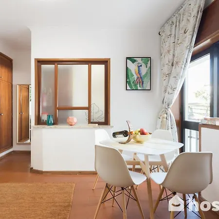 Host Wise - Comfy Bright Flats With Netflix * Porto