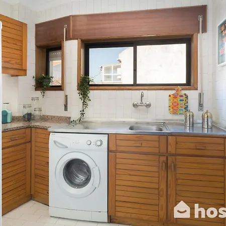Host Wise - Comfy Bright Flats With Netflix * Porto