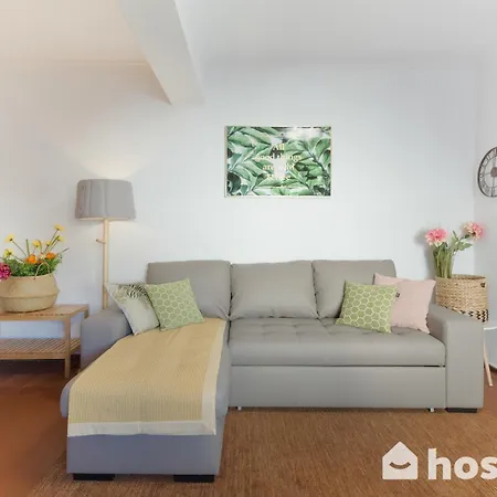 Host Wise - Comfy Bright Flats With Netflix Apartment *