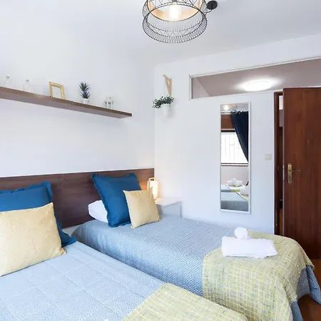 Host Wise - Comfy Bright Flats With Netflix Apartment *