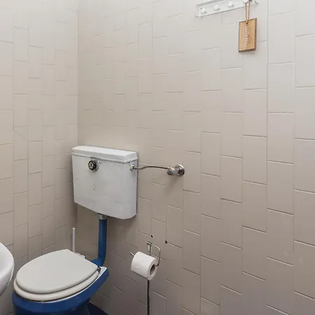 Host Wise - Comfy Bright Flats With Netflix * Porto