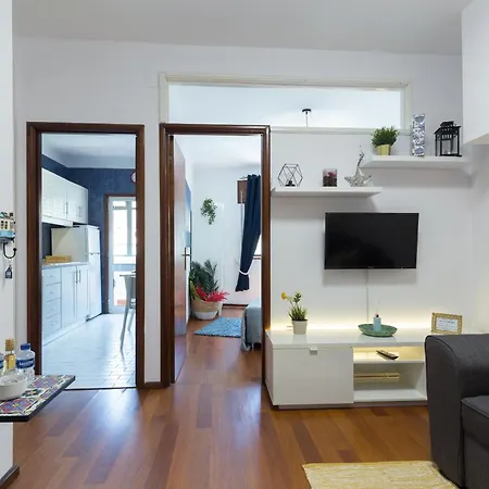 Host Wise - Comfy Bright Flats With Netflix Apartment