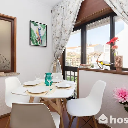 Host Wise - Comfy Bright Flats With Netflix Porto